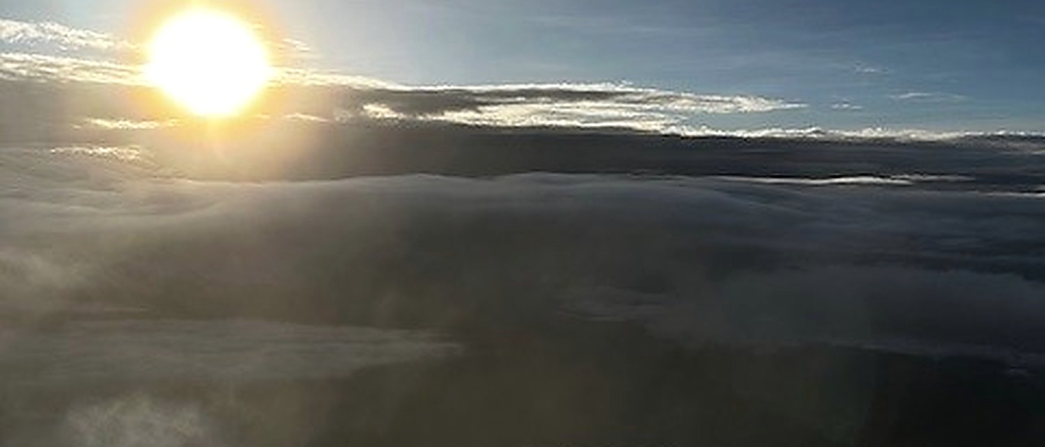 Lever de soleil au-dessus de la mer de nuages, Kilimandjaro
